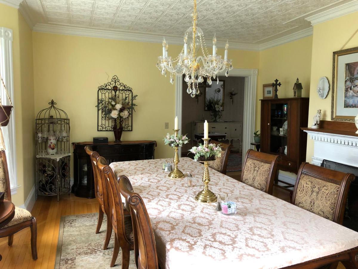 Guilford Bed And Breakfast Ngoại thất bức ảnh