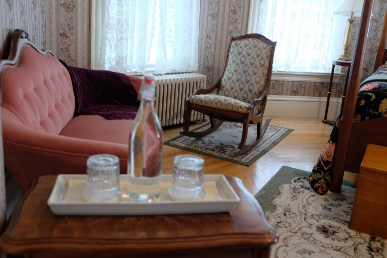Guilford Bed And Breakfast Ngoại thất bức ảnh