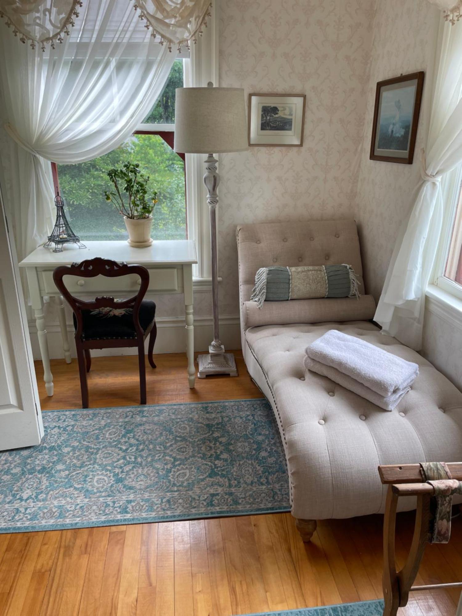 Guilford Bed And Breakfast Ngoại thất bức ảnh